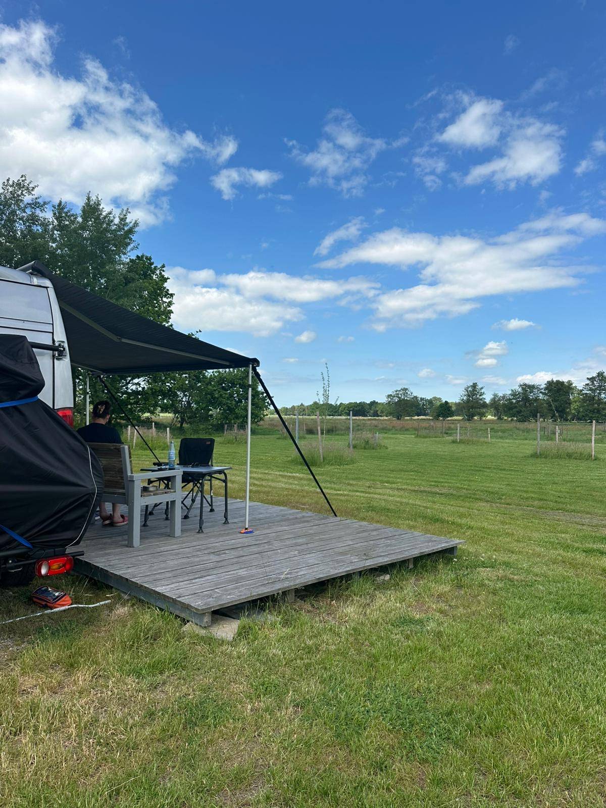 Sitzplatz am Wohnmobil